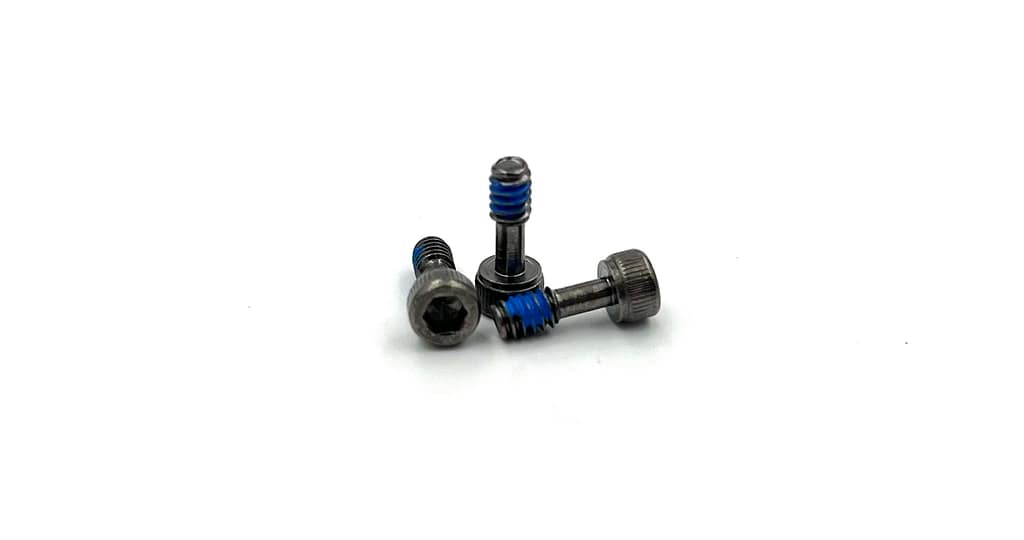 Custom Black Nickel Plated Stainless Captive Screw Manufacturers